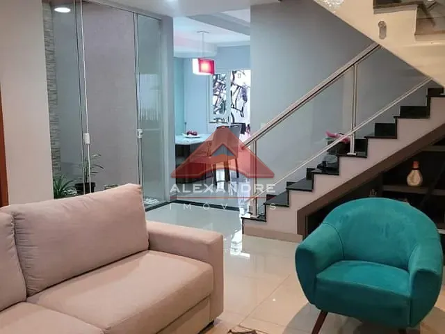 Casa com 159m² 3 quartos e 2 banheiros, à venda, no bairro Condomínio Vila Patrícia em São José dos Campos