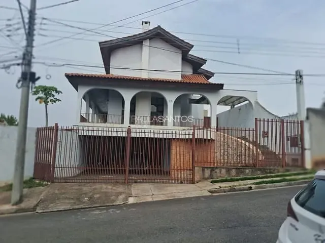 Casa com 720m² 4 quartos e 5 banheiros, à venda, no bairro Jardim Pagliato em Sorocaba