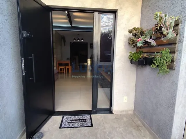 Casa com 179m² 2 quartos e 3 banheiros, à venda, no bairro Jardim Santa Helena em Valinhos