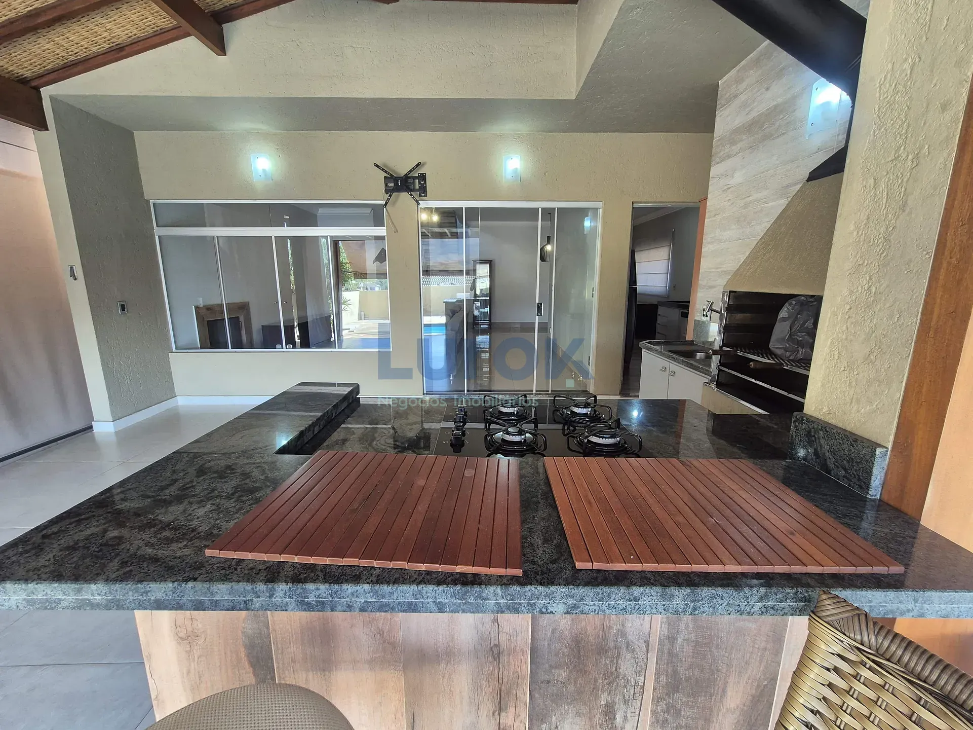 Casa, 3 quartos, 235 m² - Foto 32