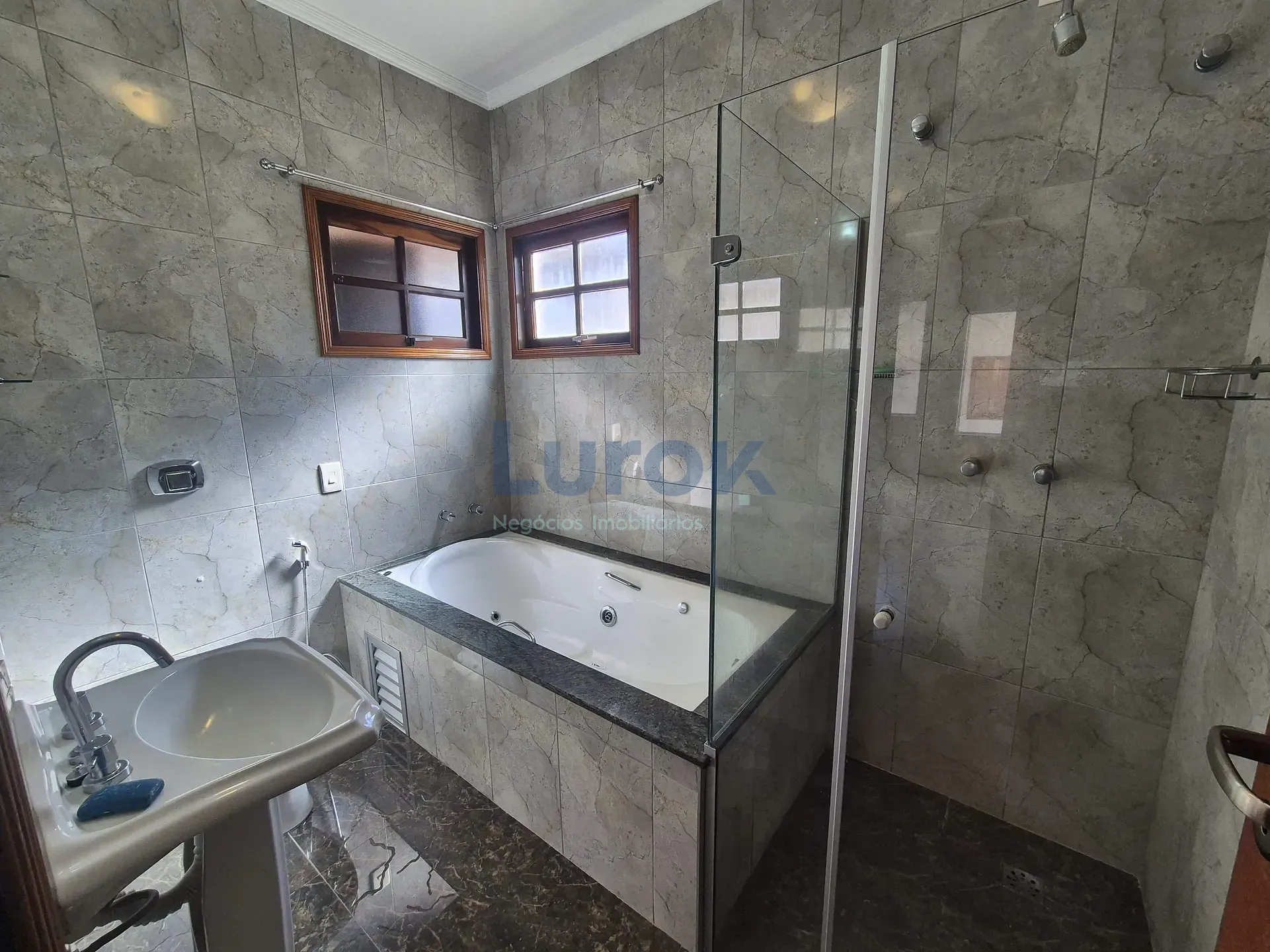 Casa, 3 quartos, 235 m² - Foto 25