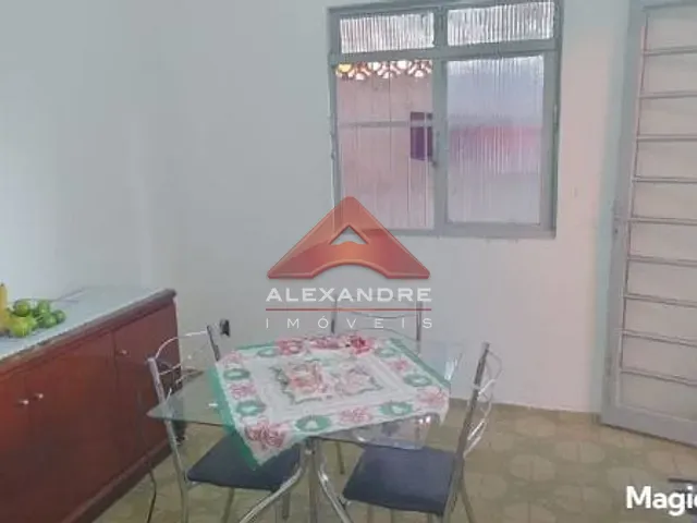 Casa com 270m² 3 quartos e 1 banheiro, à venda, no bairro Jardim Satélite em São José dos Campos