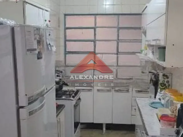 Casa com 270m² 3 quartos e 1 banheiro, à venda, no bairro Jardim Satélite em São José dos Campos