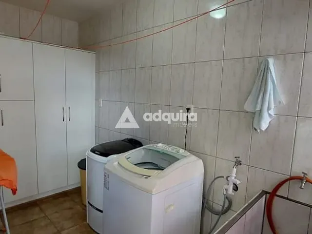 Casa 4 quartos e 2 banheiros, à venda, no bairro Oficinas em Ponta Grossa