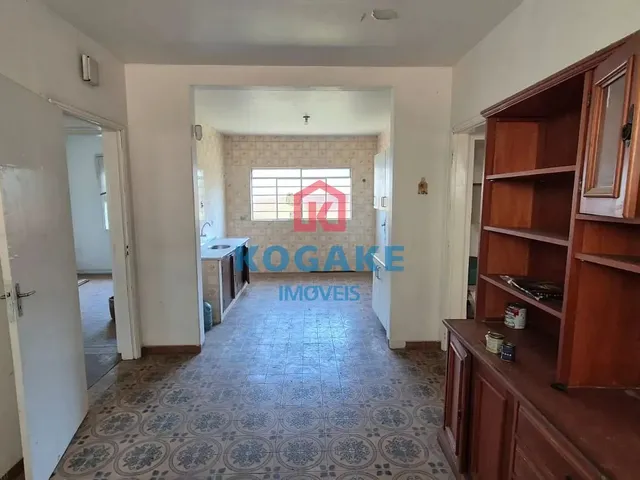 Casa com 300m² 3 quartos e 1 banheiro, à venda, no bairro Monte Castelo em São José Dos Campos