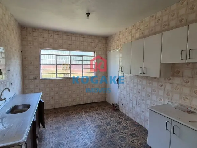 Casa com 300m² 3 quartos e 1 banheiro, à venda, no bairro Monte Castelo em São José Dos Campos