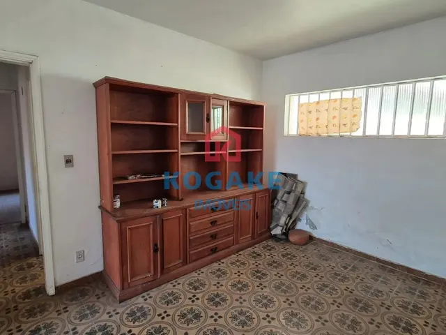 Casa com 300m² 3 quartos e 1 banheiro, à venda, no bairro Monte Castelo em São José Dos Campos