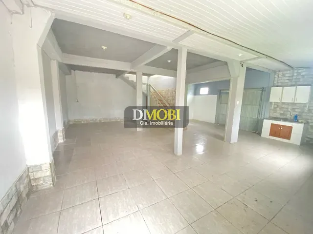 Casa com 180m² 4 quartos e 2 banheiros, para alugar, no bairro Girassol em Gravataí