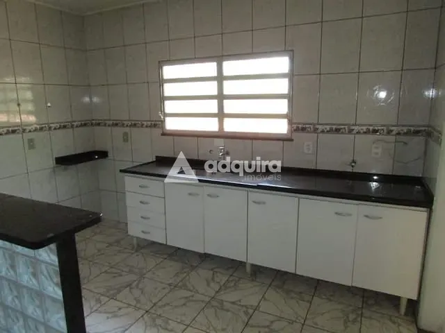 Casa 2 quartos e 2 banheiros, à venda, no bairro Contorno em Ponta Grossa