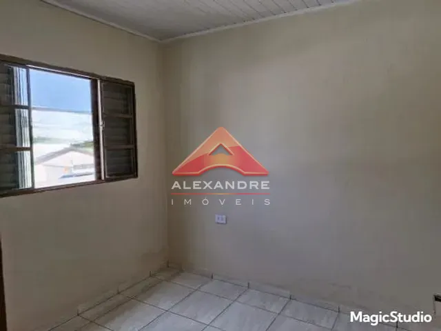 Casa com 250m² 2 quartos e 1 banheiro, à venda, no bairro Jardim Satélite em São José dos Campos