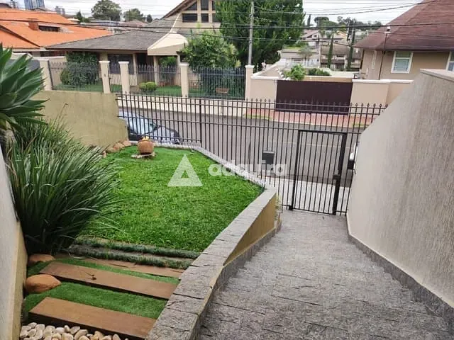 Casa com 535m² 3 quartos e 2 banheiros, à venda, no bairro Estrela em Ponta Grossa