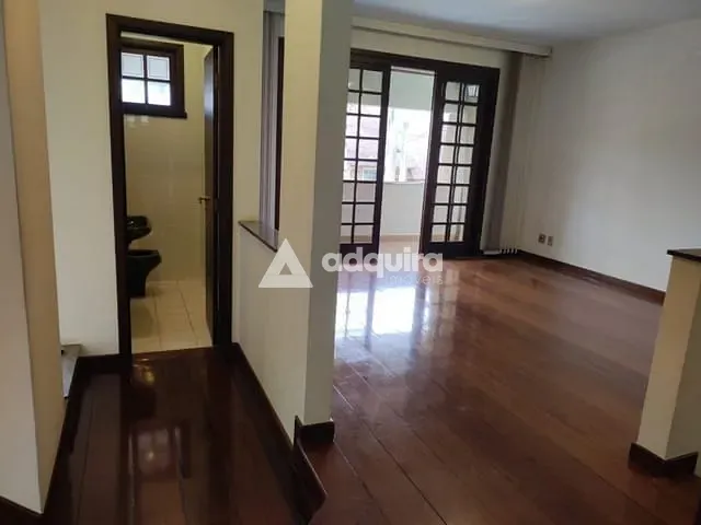 Casa com 535m² 3 quartos e 2 banheiros, à venda, no bairro Estrela em Ponta Grossa