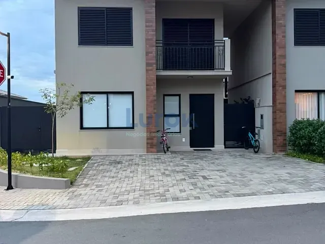 Casa com 169m² 3 quartos e 3 banheiros, à venda, no bairro Jardim Santa Helena em Valinhos