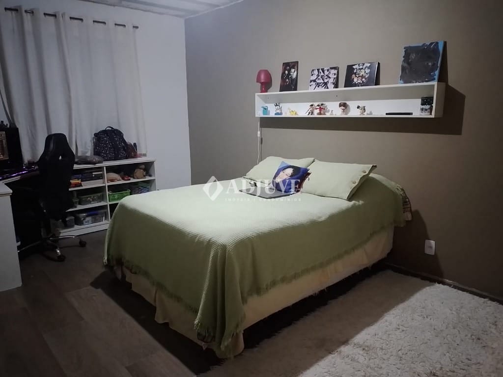 Casa à venda com 5 quartos, 148m² - Foto 12