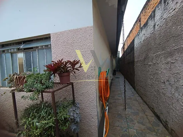 Casa com 300m² 3 quartos e 2 banheiros, à venda, no bairro Maracanãzinho em Anápolis