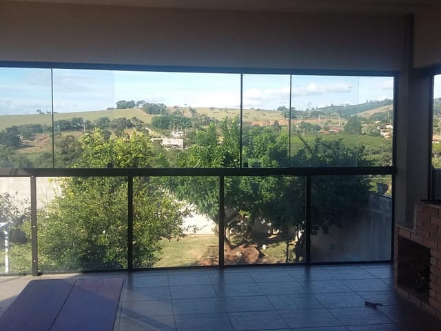 Casa com 1020m² 3 quartos e 4 banheiros, à venda, no bairro Abaete em Taubaté