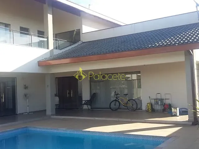 Casa com 1020m² 3 quartos e 4 banheiros, à venda, no bairro Abaete em Taubaté