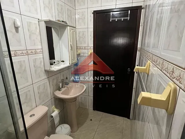 Casa com 141m² 2 quartos e 1 banheiro, à venda, no bairro Massaguaçu em Caraguatatuba