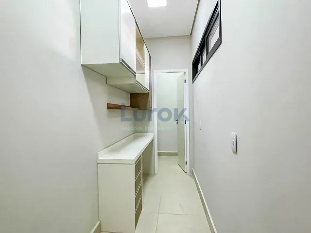 Casa com 308m² 3 quartos e 5 banheiros, à venda, no bairro Pinheiro em Valinhos