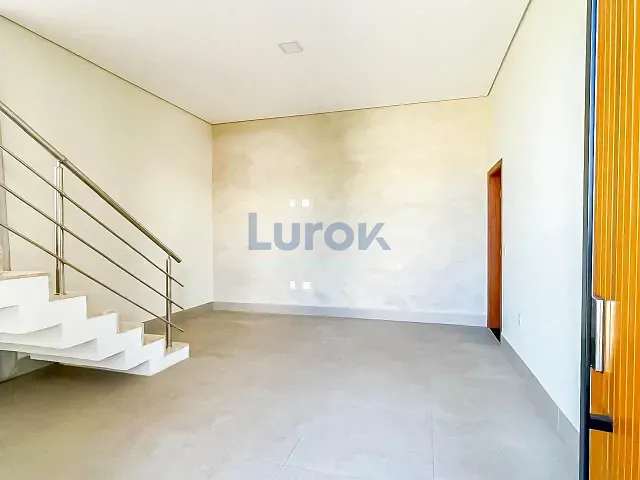 Casa com 308m² 3 quartos e 5 banheiros, à venda, no bairro Pinheiro em Valinhos