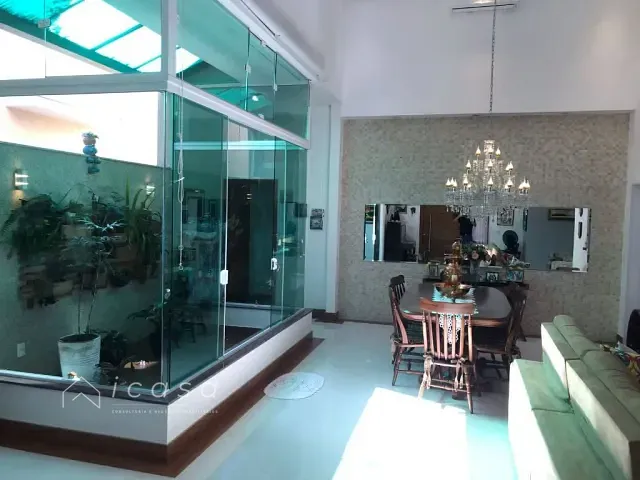 Casa com 333m² 3 quartos e 3 banheiros, à venda, no bairro Campos do Conde Chambord em Tremembé