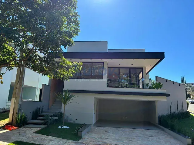 Casa com 307m² 3 quartos e 4 banheiros, à venda, no bairro Roncáglia em Valinhos