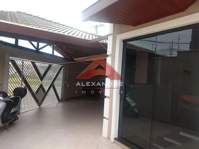 Casa com 200m² 3 quartos e 1 banheiro, à venda, no bairro Jardim Santa Júlia em São José dos Campos