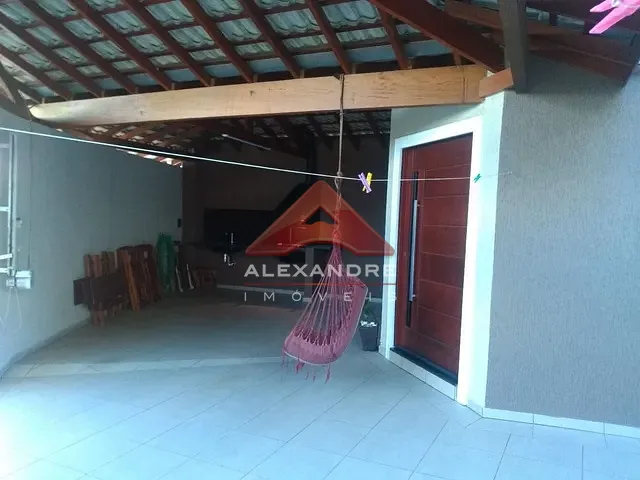 Casa com 200m² 3 quartos e 1 banheiro, à venda, no bairro Jardim Santa Júlia em São José dos Campos