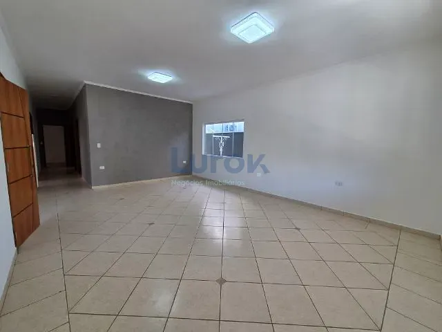 Casa 3 quartos e 3 banheiros, à venda, no bairro Bosque em Vinhedo