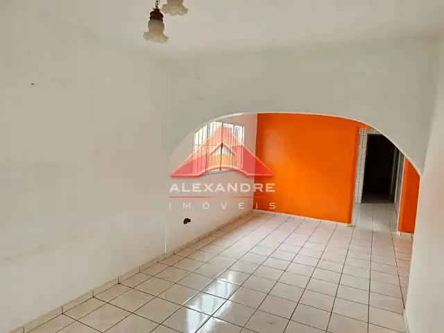Casa com 200m² 3 quartos e 2 banheiros, à venda ou para alugar, no bairro Residencial Tatetuba em São José dos Campos