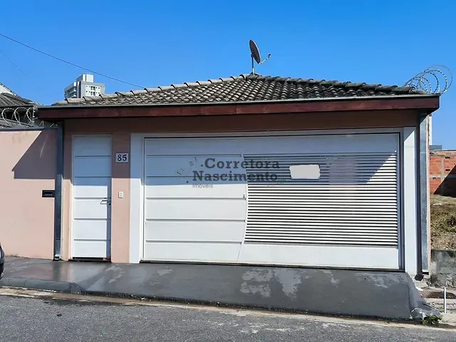 Casa com 250m² 3 quartos e 3 banheiros, à venda, no bairro Vila Branca em Jacareí