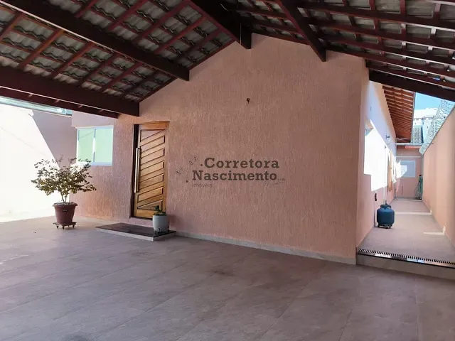 Casa com 250m² 3 quartos e 3 banheiros, à venda, no bairro Vila Branca em Jacareí