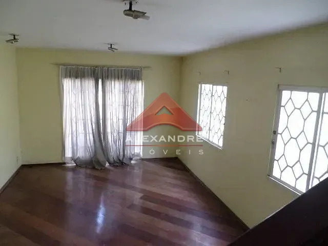 Casa com 250m² 5 quartos e 5 banheiros, à venda, no bairro Vila Betânia em São José dos Campos