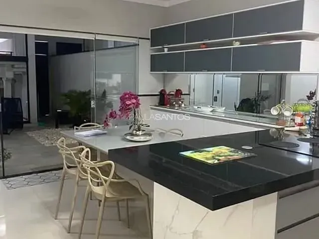 Casa com 180m² 3 quartos e 3 banheiros, à venda, no bairro Jardim Emília em Sorocaba