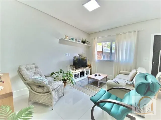 Casa com 335m² 3 quartos e 1 banheiro, à venda, no bairro Ribeirão dos Porcos em Atibaia