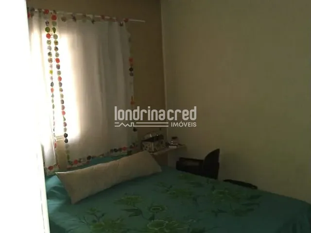 Casa com 200m², à venda, no bairro Conjunto Habitacional Violim em Londrina