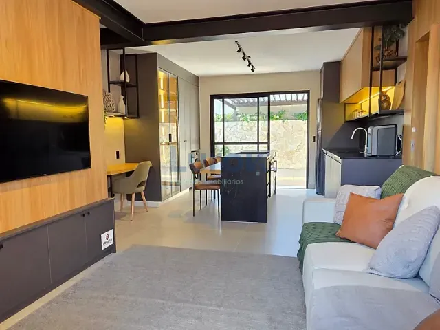 Casa com 130m² 2 quartos e 3 banheiros, à venda, no bairro Vila Capuava em Valinhos