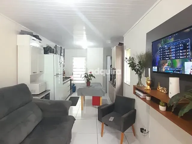 Casa com 40m² 2 quartos e 1 banheiro, à venda, no bairro Jardim Carvalho em Ponta Grossa