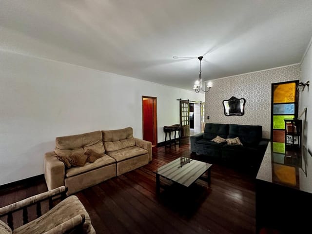 Foto do Casa - Casa para venda em Interlagos com 4 quartos, sendo 2 suítes, 380m² | Lares e Andares Imóveis