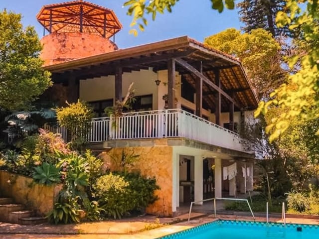 Foto do Casa - Casa para venda em Interlagos com 4 quartos, sendo 2 suítes, 380m² | Lares e Andares Imóveis