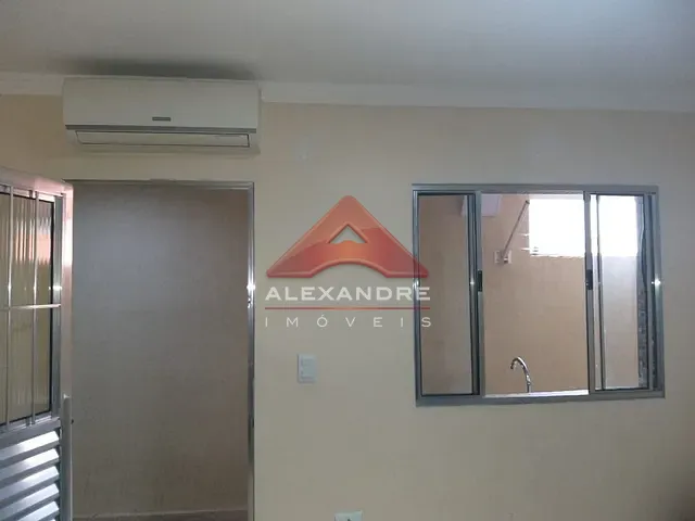 Casa com 125m² 3 quartos e 1 banheiro, à venda, no bairro Conjunto Residencial Galo Branco em São José dos Campos