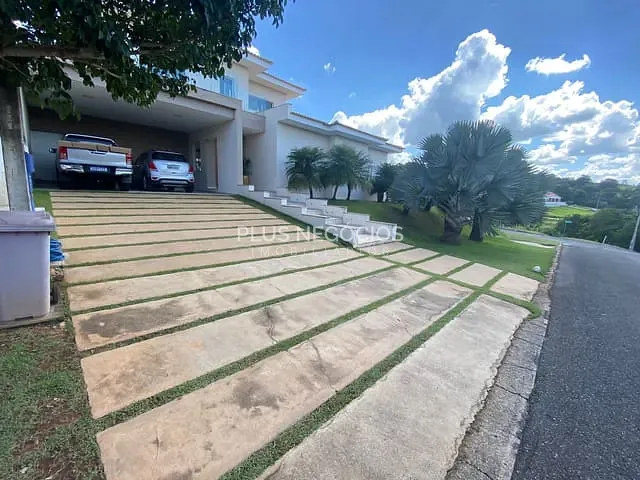 Casa com 800m² 4 quartos e 7 banheiros, à venda, no bairro Condomínio Village Araçoiaba em Araçoiaba da Serra