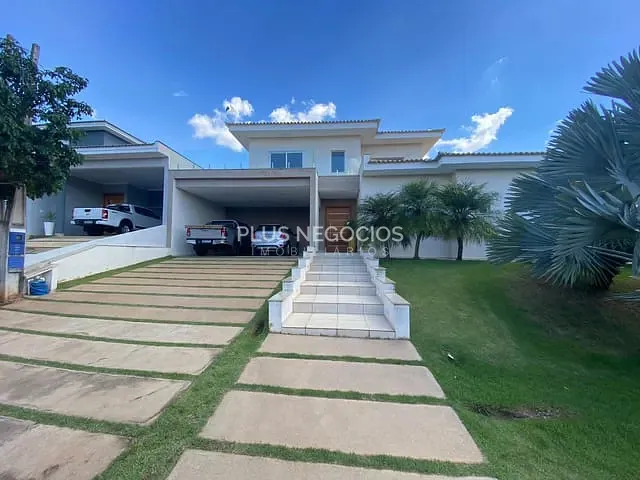 Casa com 800m² 4 quartos e 7 banheiros, à venda, no bairro Condomínio Village Araçoiaba em Araçoiaba da Serra