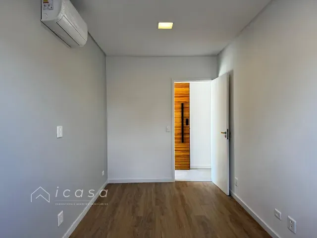 Casa com 451m² 3 quartos e 4 banheiros, à venda, no bairro Condomínio Residencial Colinas do Paratehy em São José dos Campos