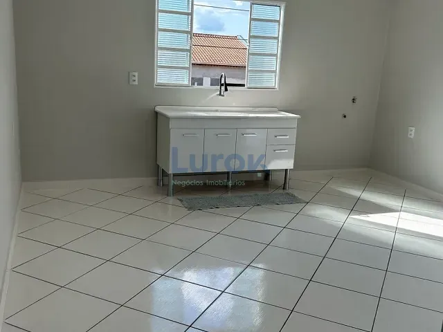 Casa com 300m² 6 quartos e 4 banheiros, à venda, no bairro Parque das Colinas em Valinhos