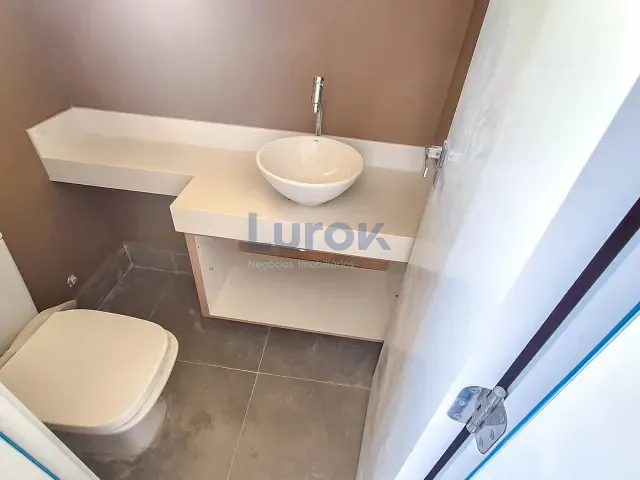 Casa com 140m² 3 quartos e 4 banheiros, para alugar, no bairro Vista Alegre em Vinhedo