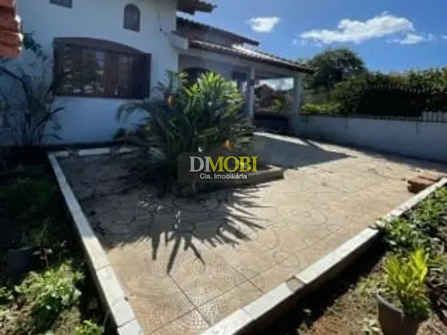 Casa 2 quartos e 1 banheiro, à venda, no bairro Vila Monte Carlo em Cachoeirinha