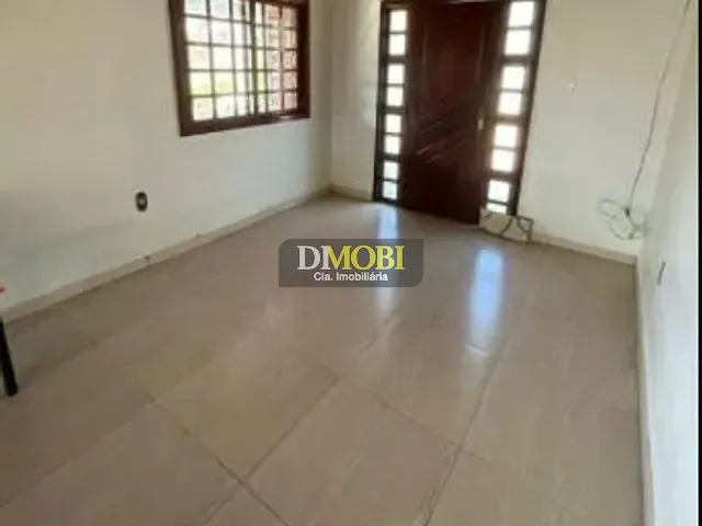 Casa 2 quartos e 1 banheiro, à venda, no bairro Vila Monte Carlo em Cachoeirinha