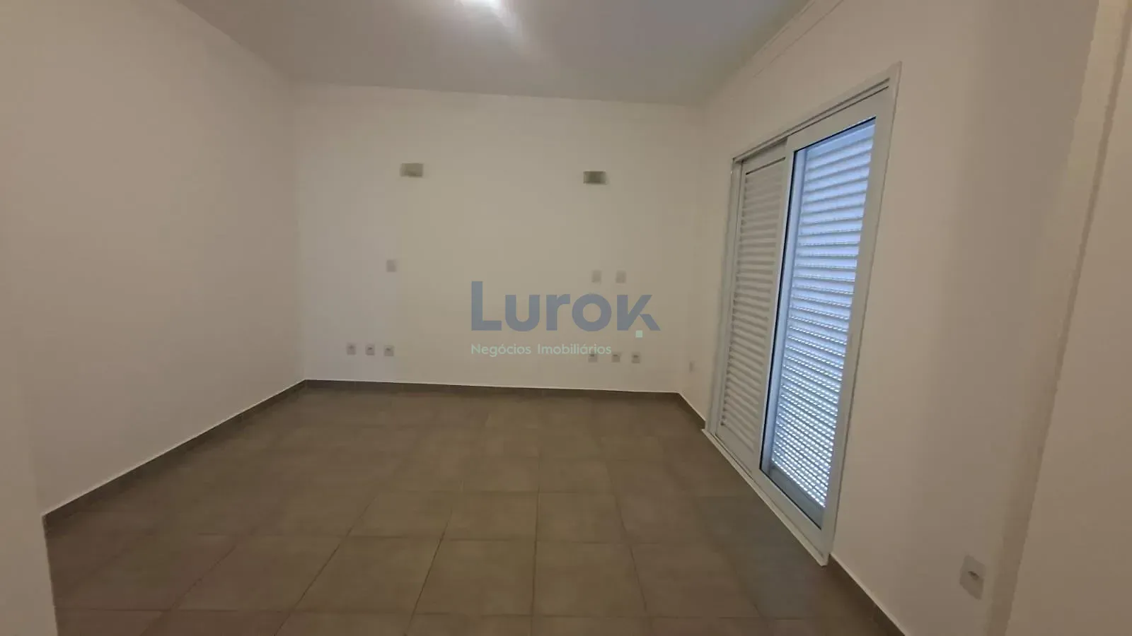 Casa, 3 quartos, 268 m² - Foto 28
