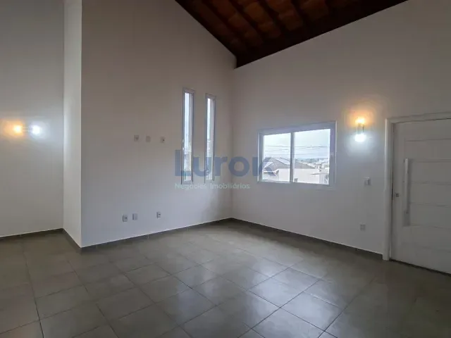 Casa com 383m² 3 quartos e 3 banheiros, para alugar, no bairro Loteamento Residencial Santa Gertrudes em Valinhos